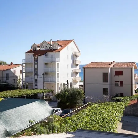In With Sea View, Balcony, Air Conditioning, Wifi 5146-6 Apartment *